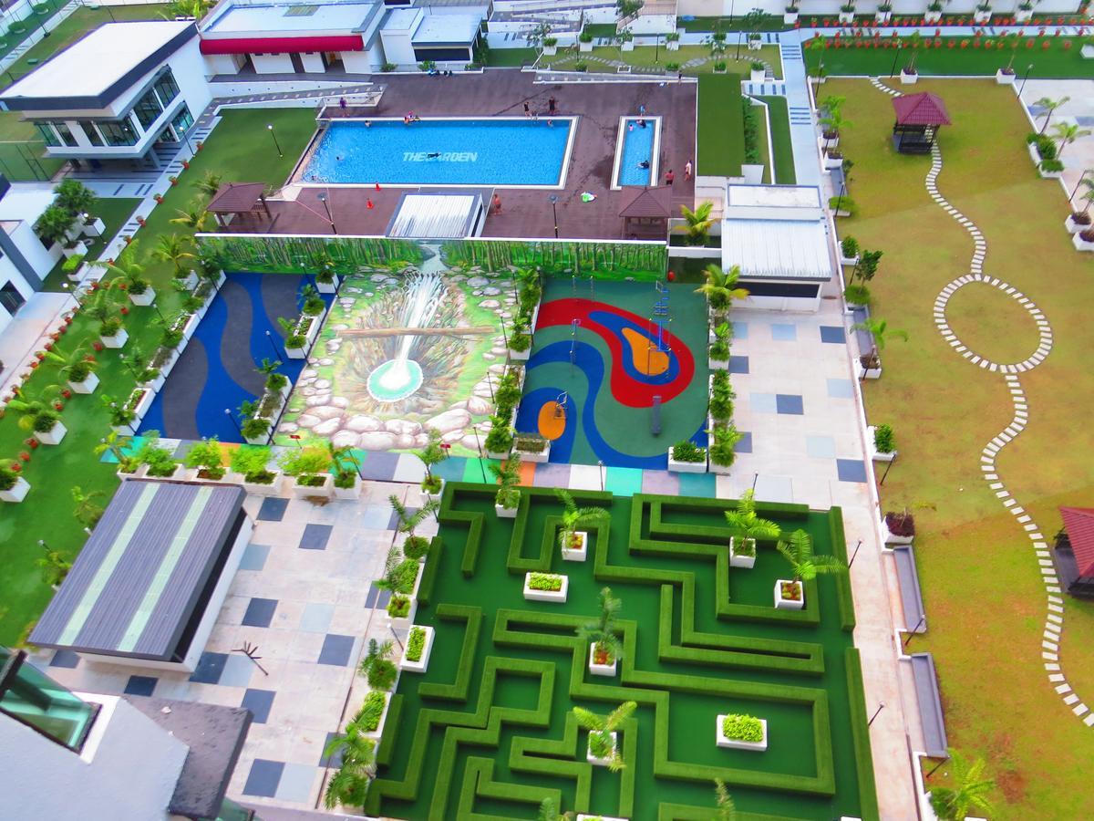 The Garden By J&G Vacation Homes Skudai Esterno foto